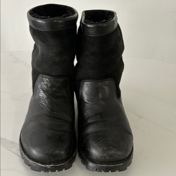 UGG Men's Black Boots - Picture 3 of 4
